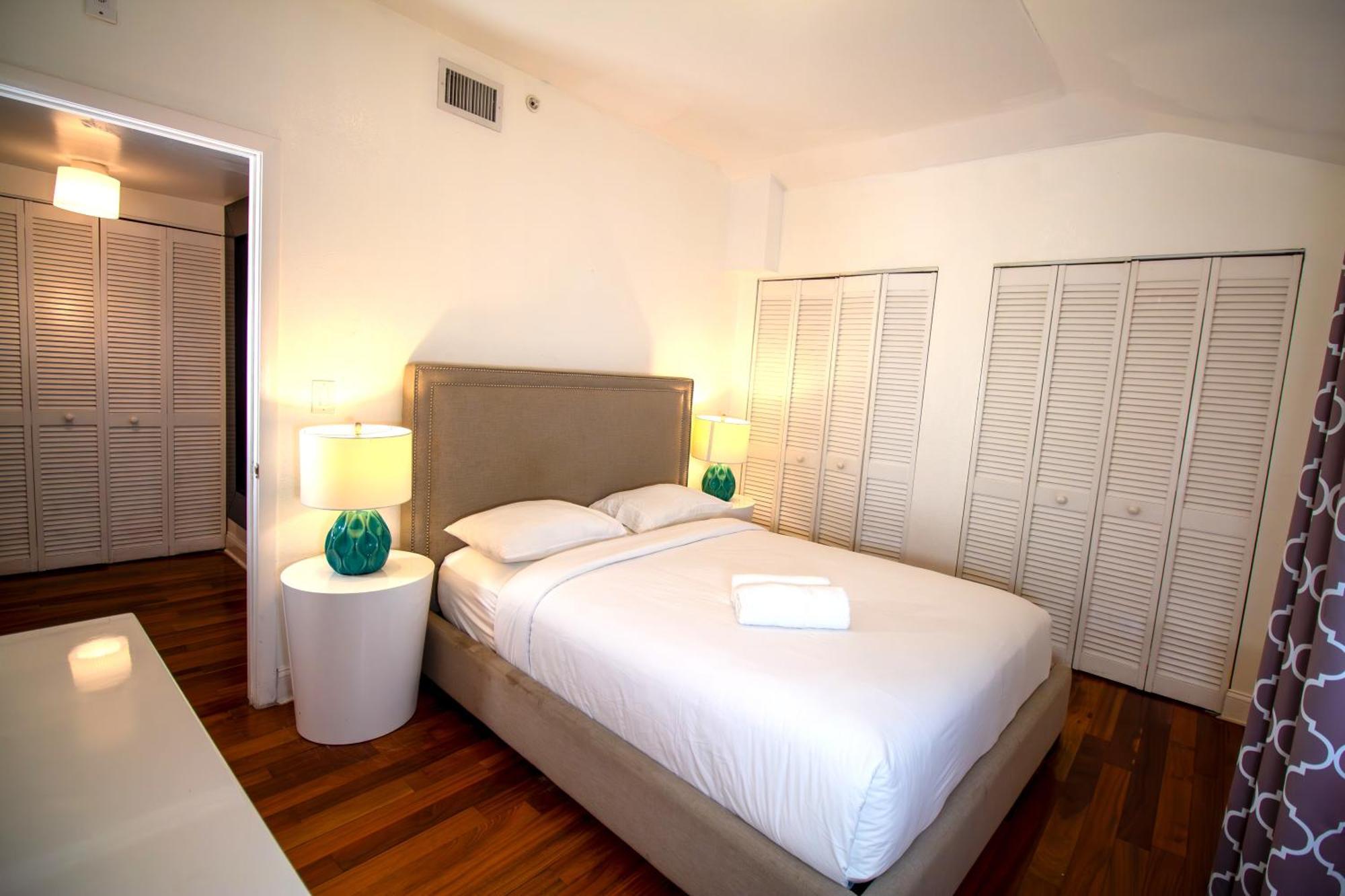 Hispaniola Apartments Part Of The Oasis Casita Collection マイアミビーチ エクステリア 写真