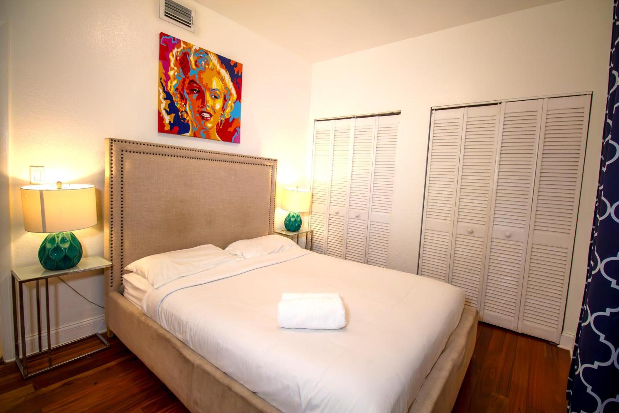 Hispaniola Apartments Part Of The Oasis Casita Collection マイアミビーチ エクステリア 写真