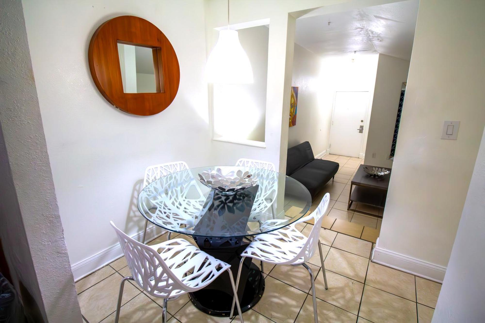 Hispaniola Apartments Part Of The Oasis Casita Collection マイアミビーチ エクステリア 写真